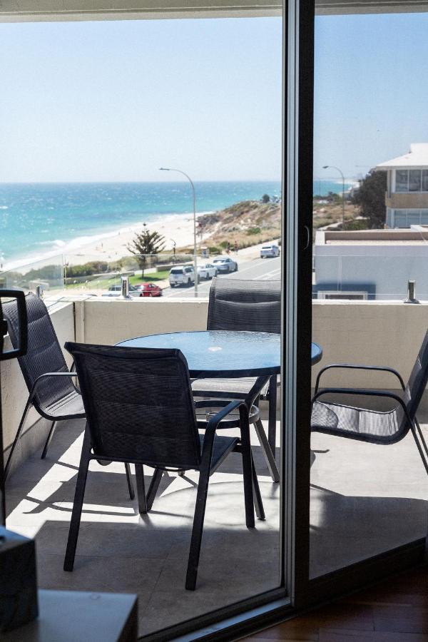 Cottesloe Beach View Apartments #11 Perth Exterior photo